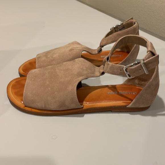 Gianni Bini sandal size 6 - Picture 2 of 5